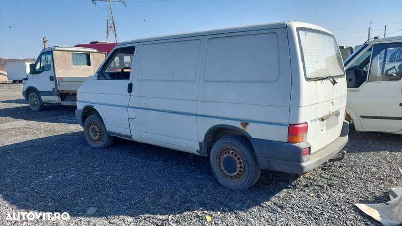 Dezmembram Volkswagen T4 an 1997, motor 1.9 TD - 3