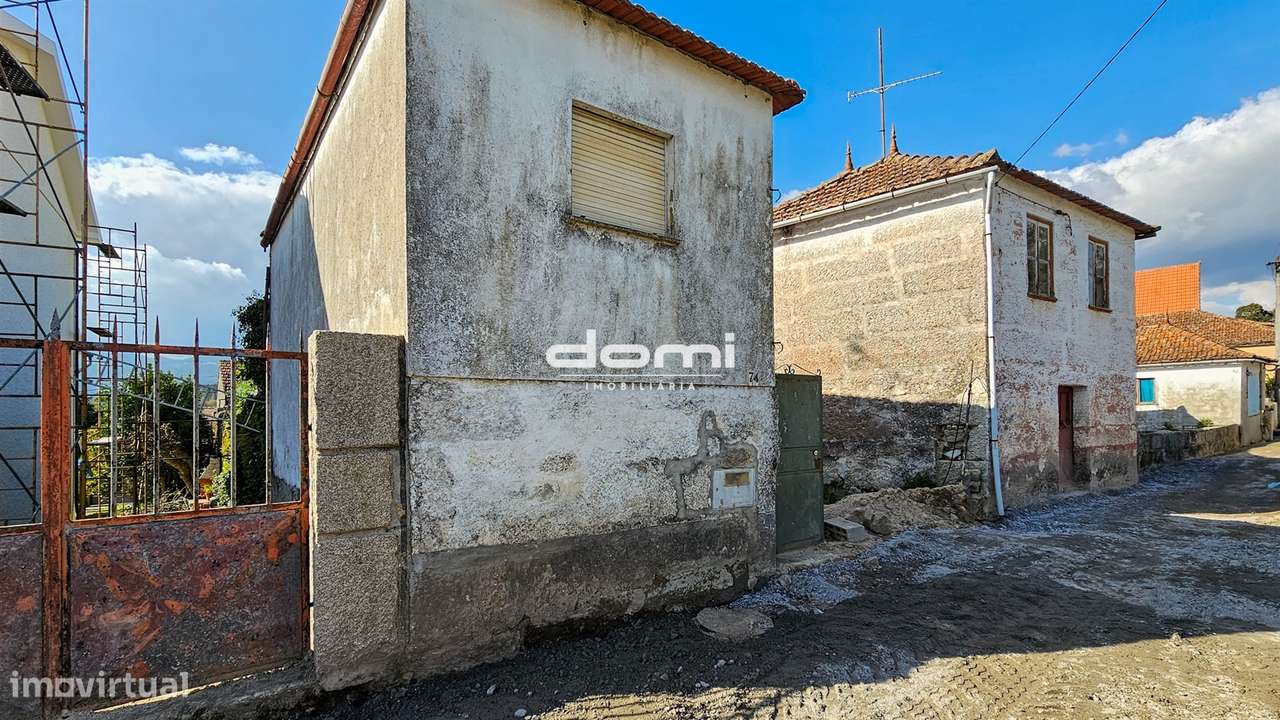 Moradia para Restaurar T2 Venda em Santa Cruz da Trapa e São Cristóvão - Grande imagem: 4/10