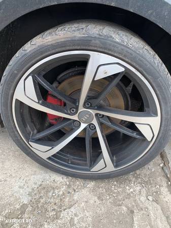 UNA BUCATA!!!Janta la bucata de Audi A4 B9 A5 model RS - 2