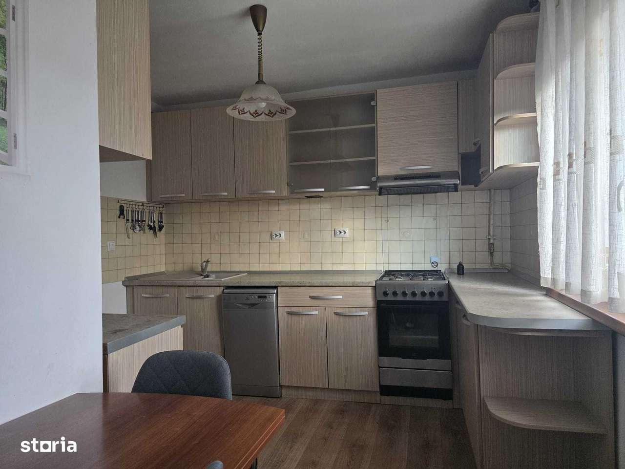 Apartament 3 camere, etaj 3, decomandat, 2 baie, Plopilor - Imagine principală: 2/11