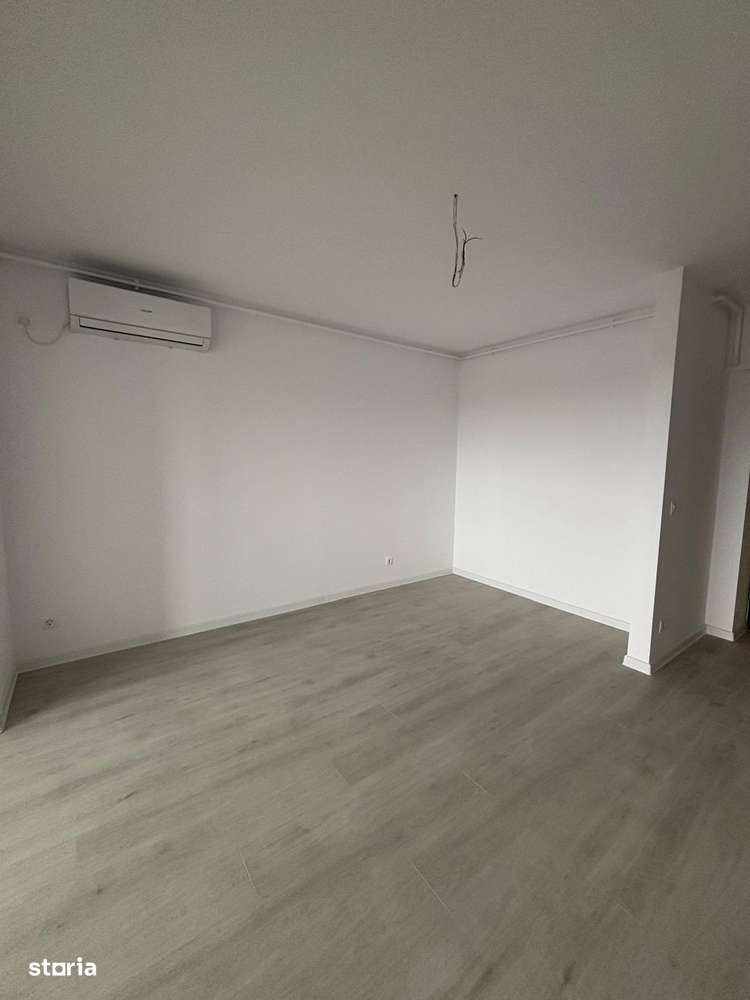 Vand apartament 2 camere Hils Republica, Metrou, Basarabia-1