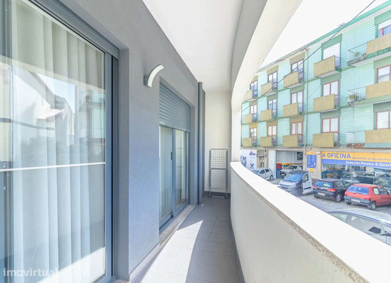 Apartamento T2 com varanda, garagem Vila Nova de Gaia