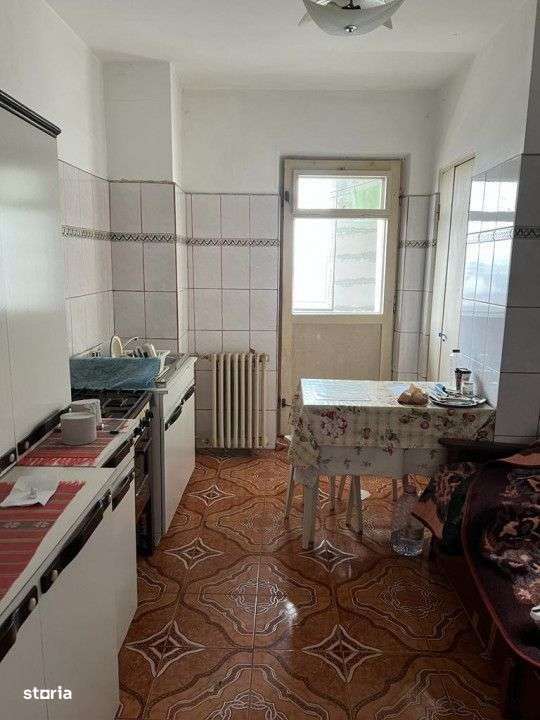 - Apartament 2 camere confort 1 decomandat Radu Negru fara imbunatatir - Imagine principală: 4/10