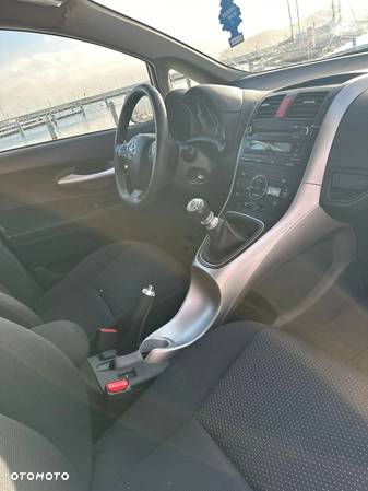 Toyota Auris 1.6 Premium - 11