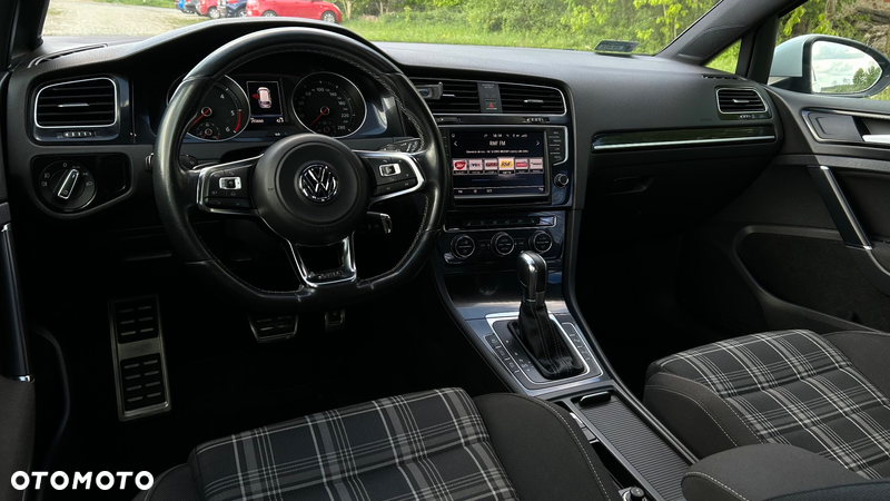 Volkswagen Golf VII 2.0 TDI BMT GTD DSG - 11