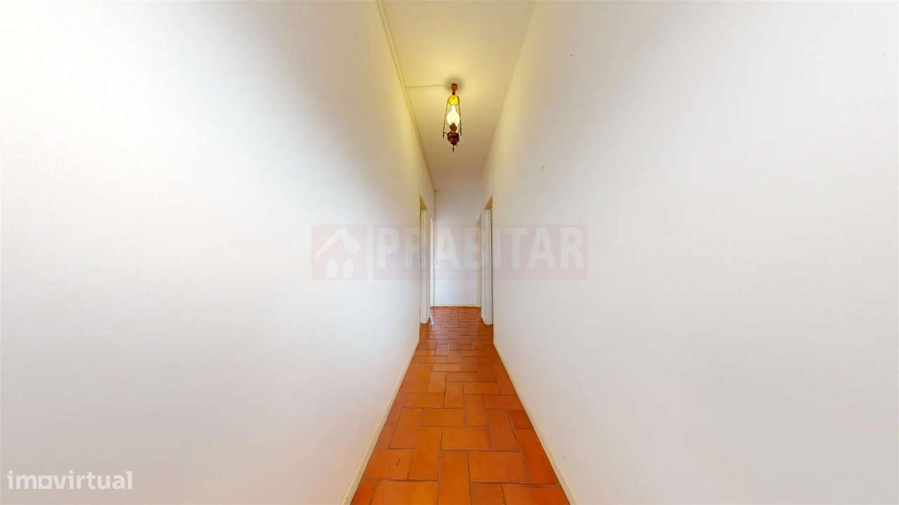 Apartamento T2 com Terraço e Anexo | Olivais-13
