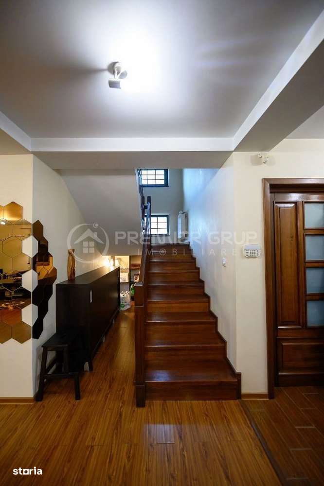 Vila 5 camere, Iasi – Platou Galata, 240mp - Imagine principală: 4/16