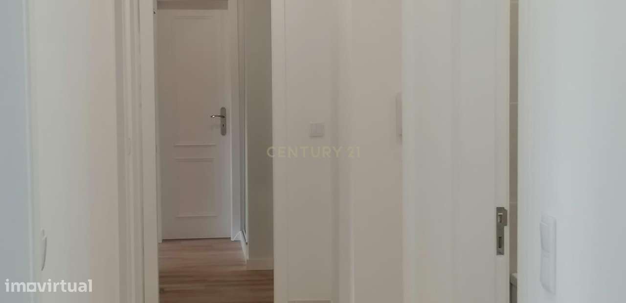 Apartamento de 4 Assoalhadas com Vista sobre o Parque da Paz situado n-5