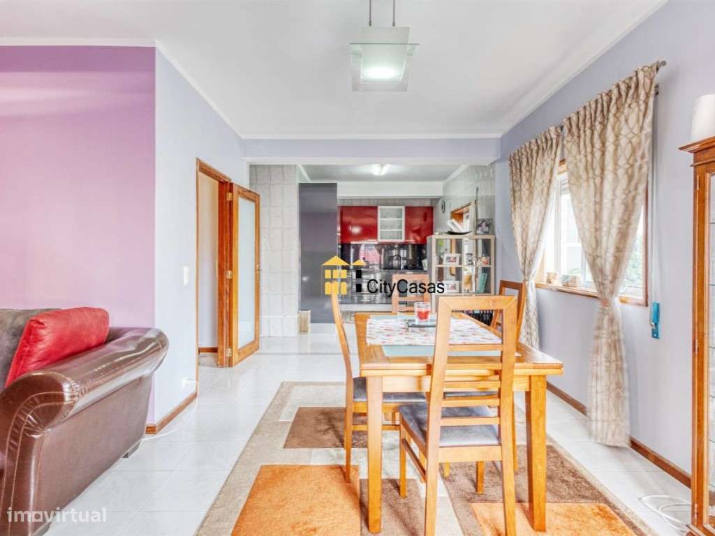 T2 Renovado c/ L. Garagem | Estação de Metro - Grande imagem: 2/31