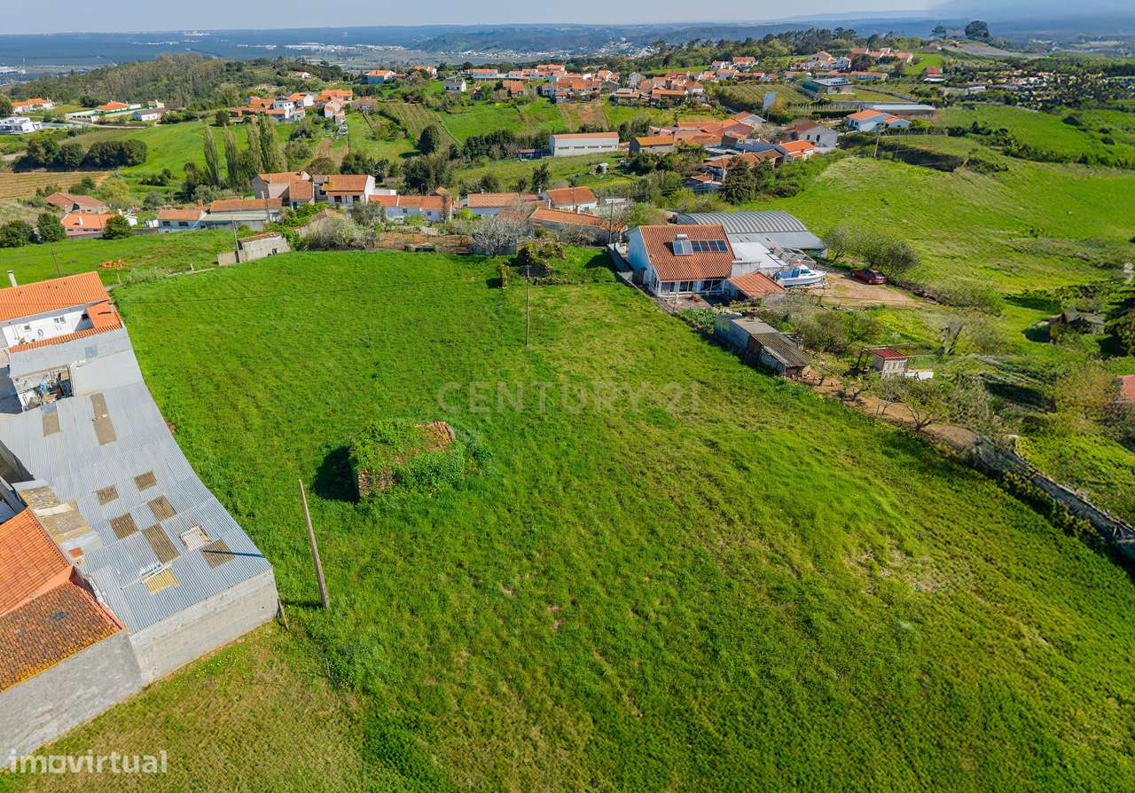 Ruína com Terreno Urbanizável em Vestiaria - Alcobaça-10