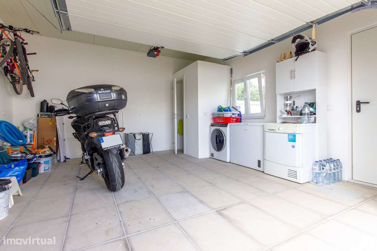 Moradia Térrea de Luxo com Piscina - Qtª Marquesa - Palmela-24
