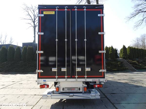 Iveco DAILY  72C180 NOWY PLANDEKA WINDA 14 PALET WEBASTO TEMPOMAT NAWIGACJA KLIMATYZACJA LEDY PNEUMATYKA AUTOMAT HI-MATIC BLIŹNIACZE KOŁA GWARANCJA 180KM [ 573597 ] - 13