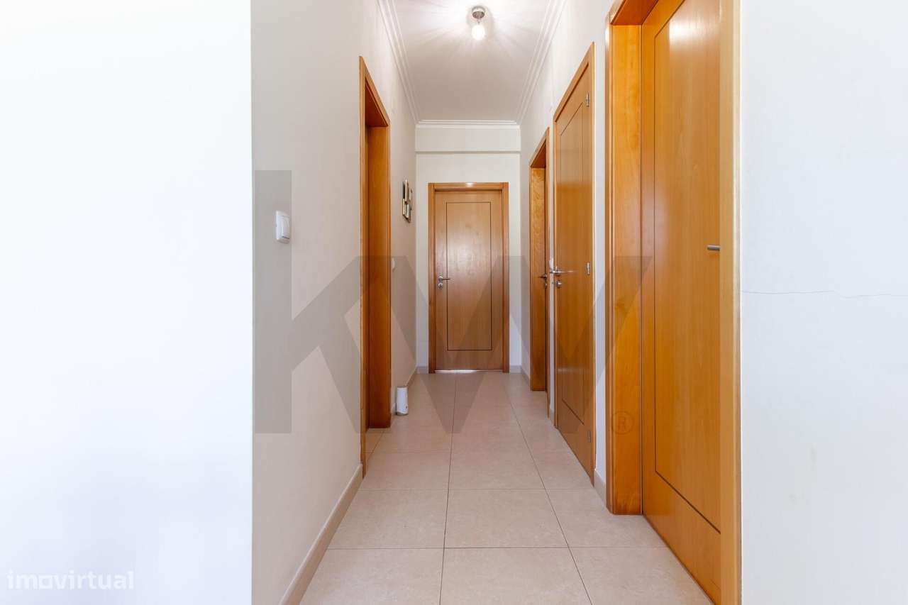 Excelente Moradia T3 - Vale de Milhaços, Corroios – Espaço, Conforto e-28