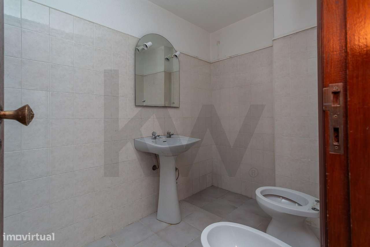 Andar de Moradia T2-40