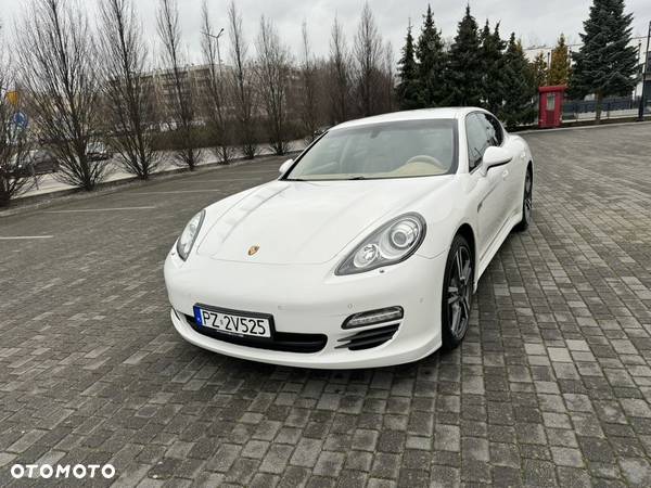 Porsche Panamera - 17