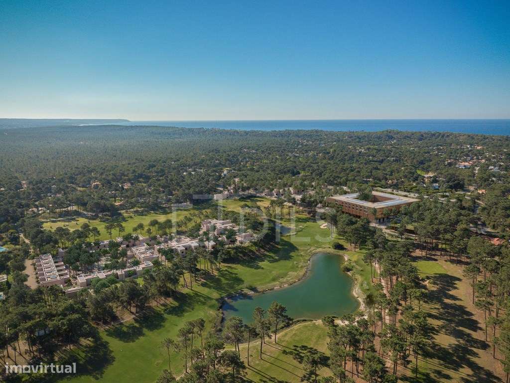 Moradia T2 +1 com piscina em novo empreendimento na Aroeira - Grande imagem: 4/14