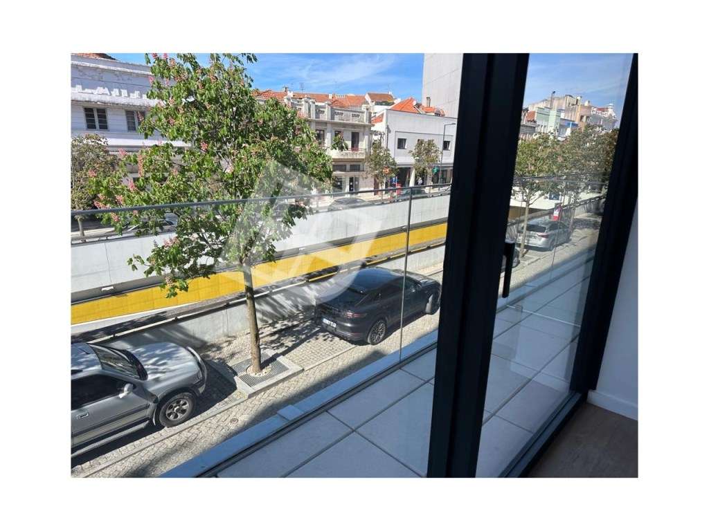 Apartamento T1+1 duplex com terraço - Avª Dr. Lourenço Peixinho | A...-6
