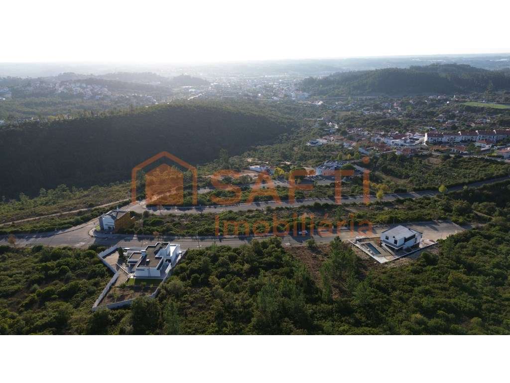 Lote urbano para construção - Senhora de Belém - Grande imagem: 3/4