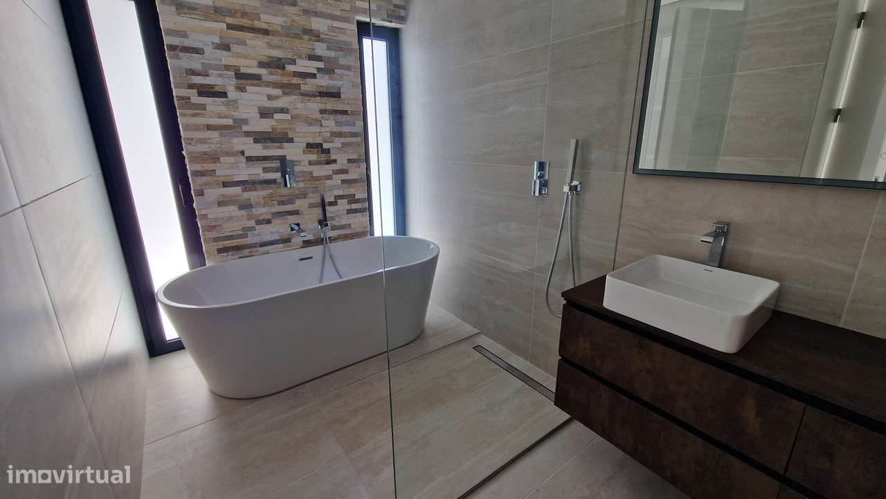 Moradia a curta distancia a pé da praia e do golfe-10