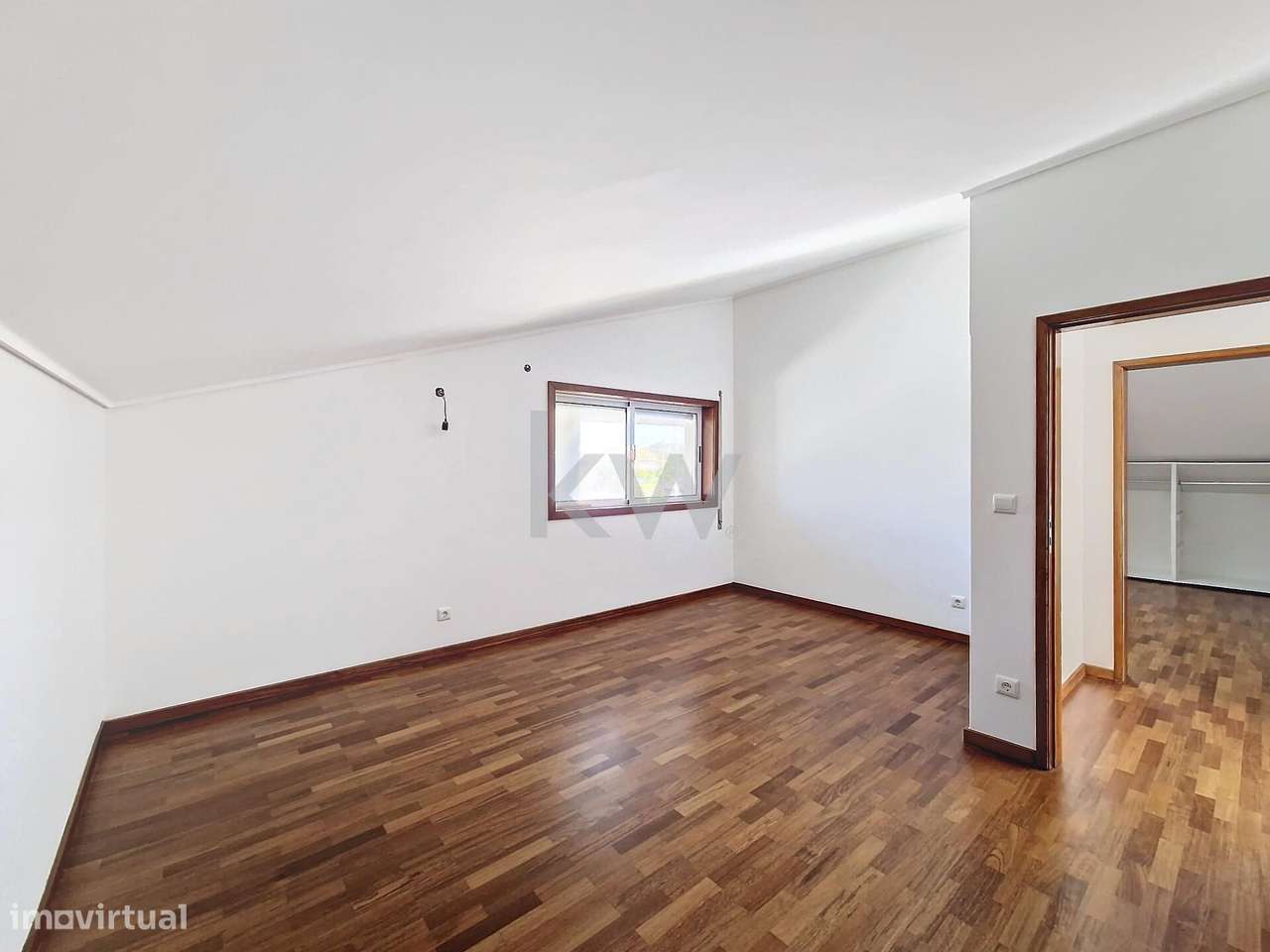 Moradia com 6 quartos, piscina aquecida, anexo e terreno com 2500m2 em-38