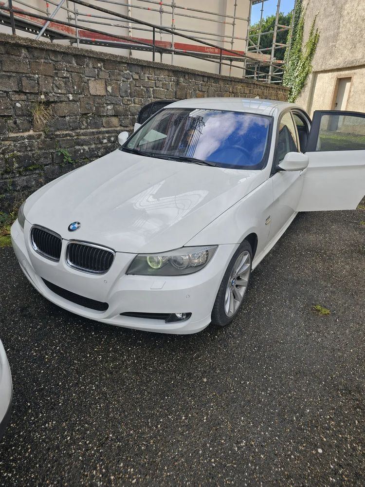 BMW 3 Series E90/E91/E92/E93 [2005 - 2013] 320d xDrive 2010
