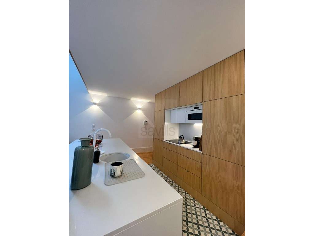 Apartamento T1 com mezannine mobilado com varanda - Grande imagem: 4/11