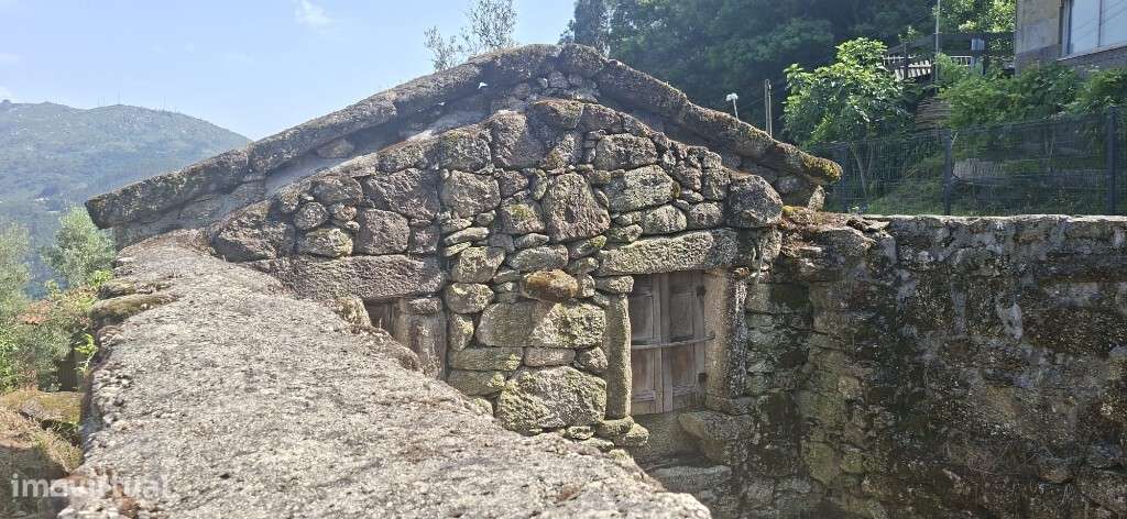 Terreno c/ Sequeira p/ Restauro  - Bouro Santa Marta-19
