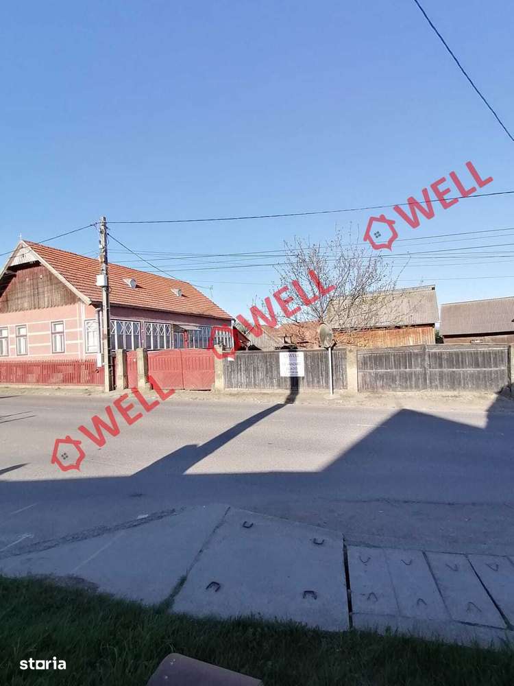 Casă familială de vânzare în Poian! - Imagine principală: 2/19
