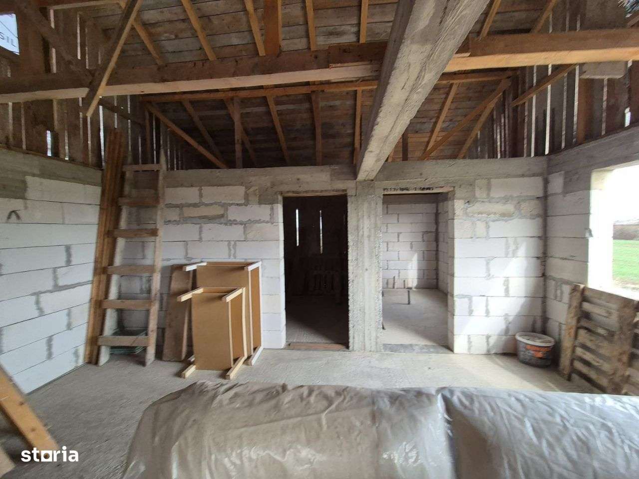 Caciulati, vanzare casa 3 camere la rosu, teren 500mp.-10