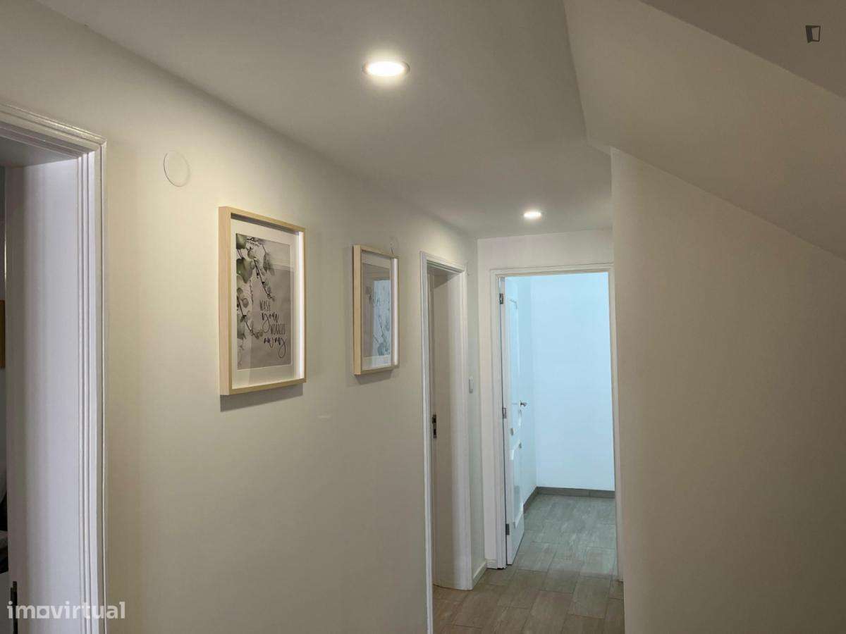 Cama - localizado em Custóias Porto - Grande imagem: 5/7