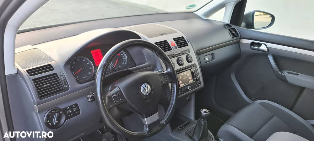 Volkswagen Touran 1.4 TSI Freestyle - 15