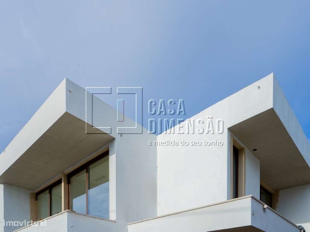 Moradia isolada de tipologia T3 na melhor zona da Aroeira, com Pisc... - Grande imagem: 4/11