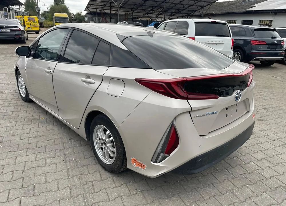 Toyota Prius IV ver-1-8-hybrid-executive 2019