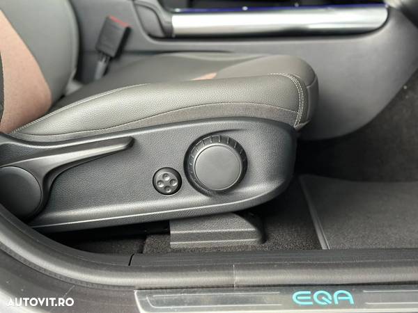 Mercedes-Benz EQA 300 4Matic Electric Art - 25