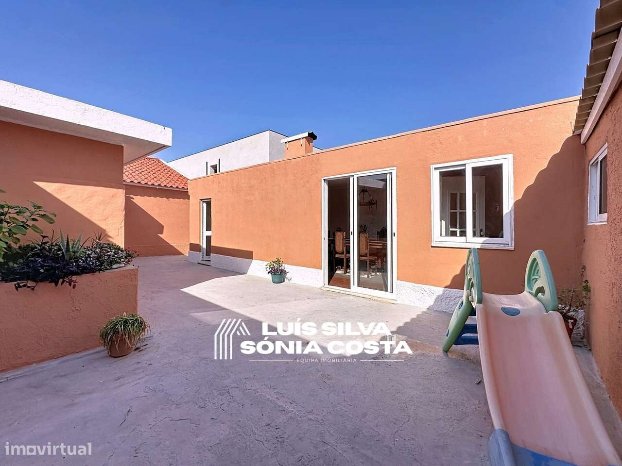 Moradia Térrea Remodelada c/ Garagem, Anexos, Pátio, Etc. - 3km... - Grande imagem: 5/41