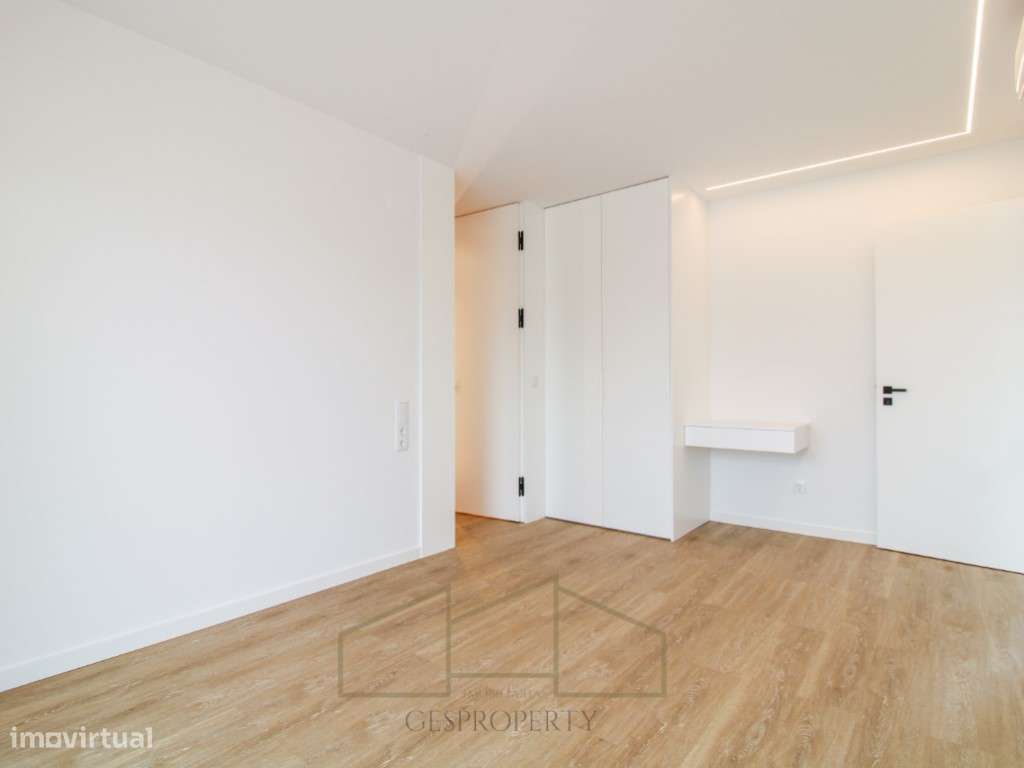 Moradia Isolada T3 com piscina pronta a escriturar na Aroeira-36