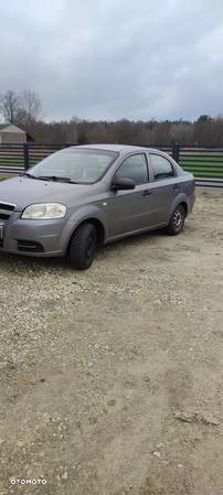 Chevrolet Aveo - 5