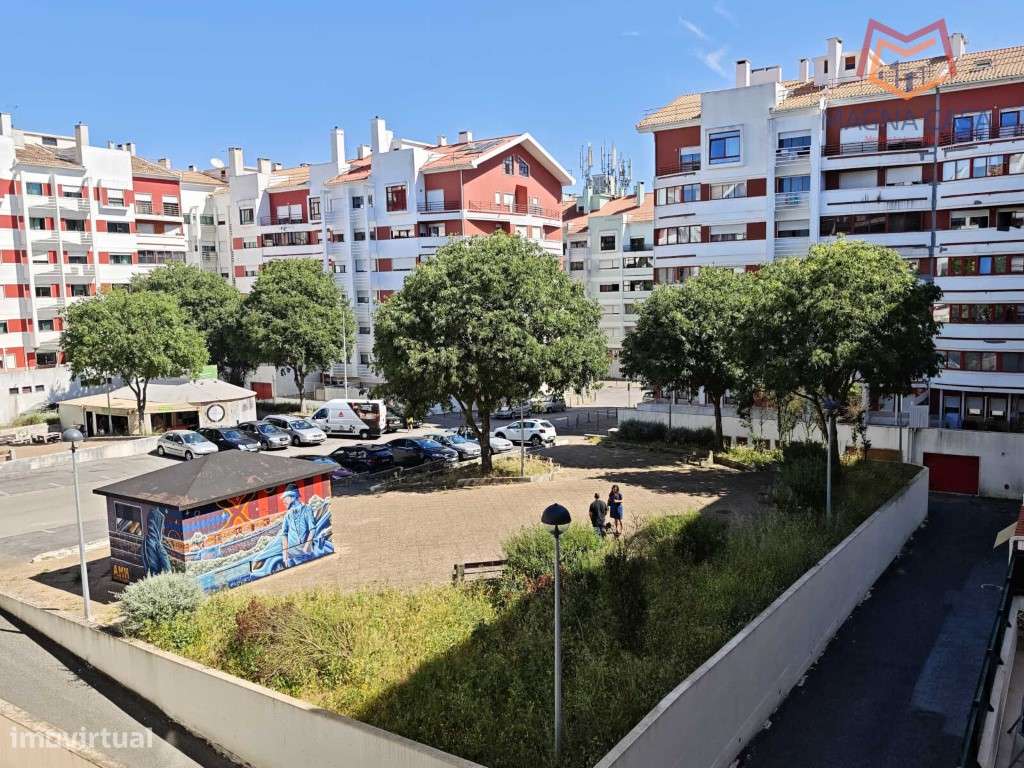 Apartamento T2 com Parqueamento em Algueirão-Mem Martins.-22