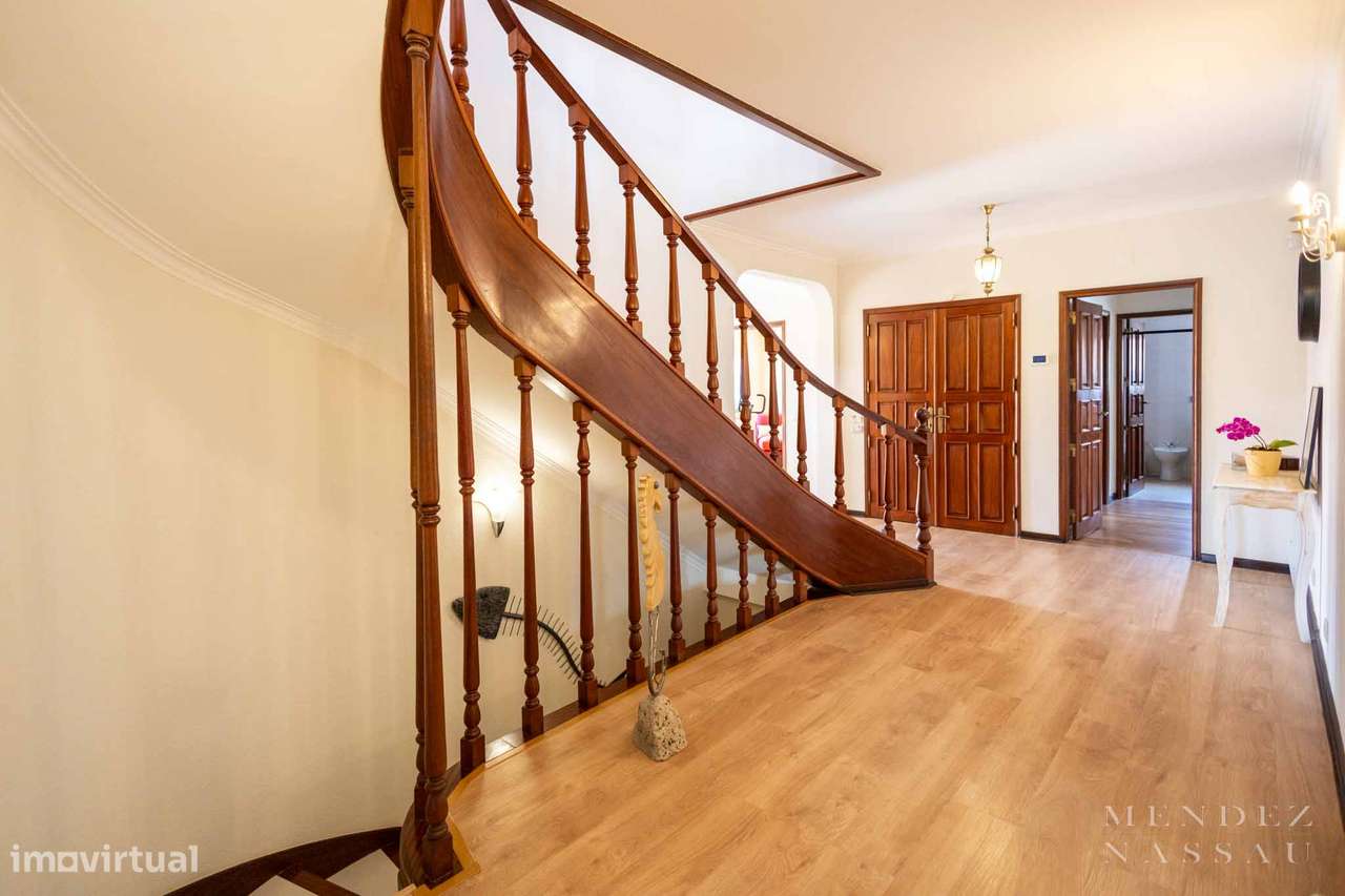 Private Estate - Multi Family - Estoril Villa-32