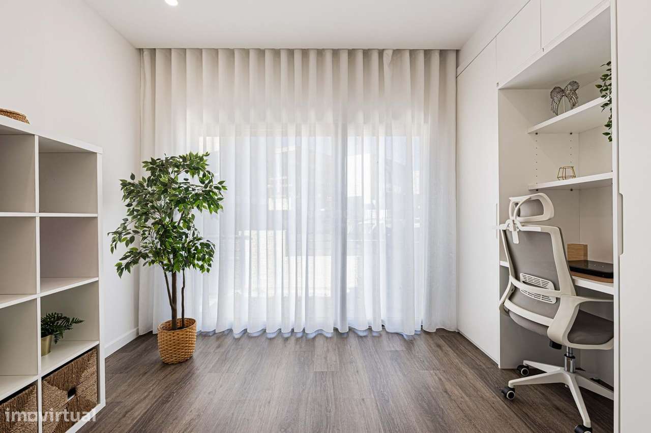 Moradia Térrea T3 c/piscina, lote de 474m² - Única na Caparica-38