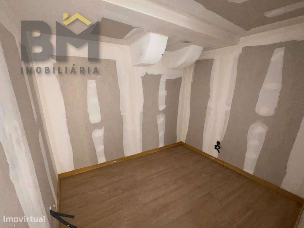 Moradia T2 com terraço para venda em Escalos de Cima! - Grande imagem: 4/20