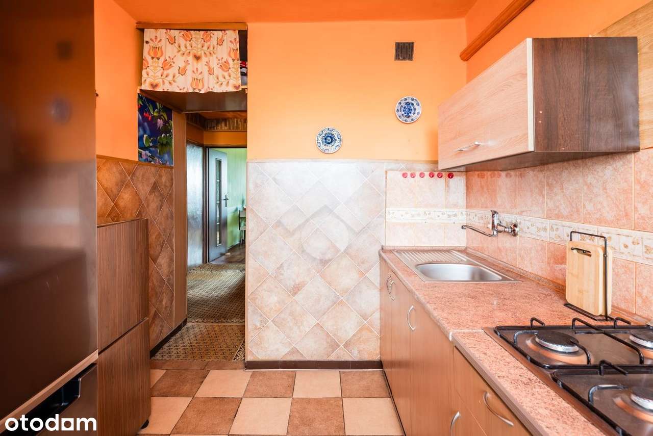 42 m2 - 2 pokojowe mieszkanie z osobną kuchnią obok pętli autobusowej!-9