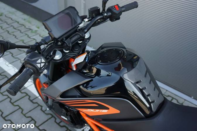 KTM Duke - 19