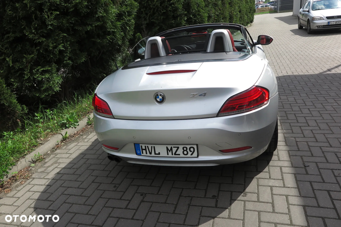 BMW Z4 sDrive23i - 11