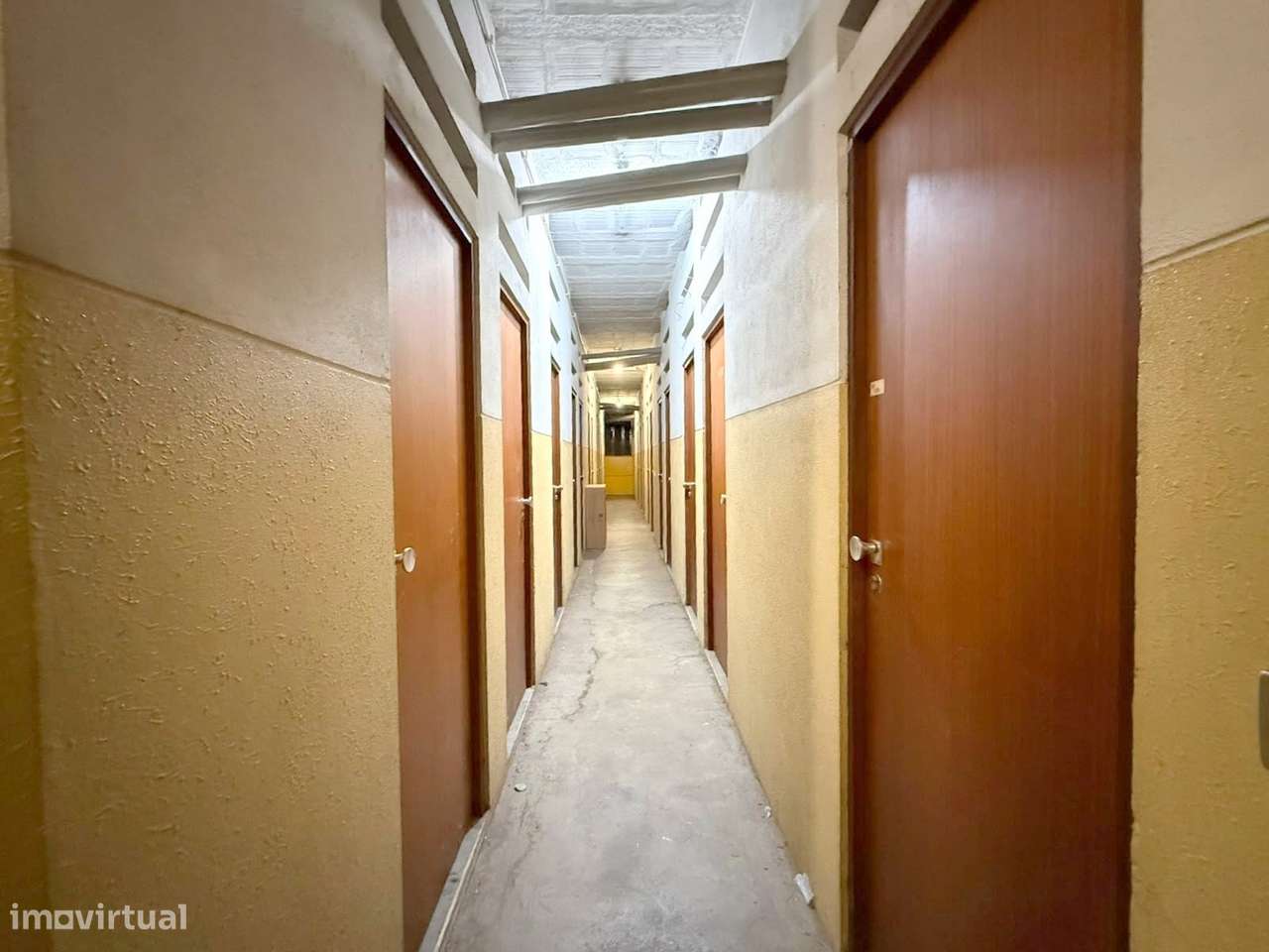 Apartamento T2 MOBILADO, no último piso, em Soares dos Reis!-33