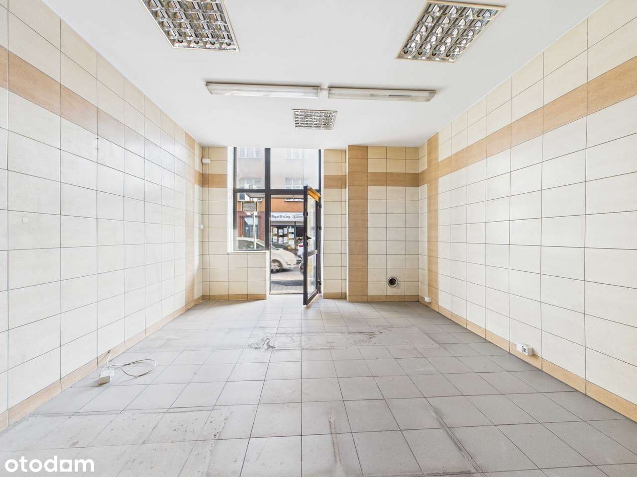 Lokal 21,5m Będzin Piłsudskiego 20 Super Lokalizacja w Ścisłym Centrum-3