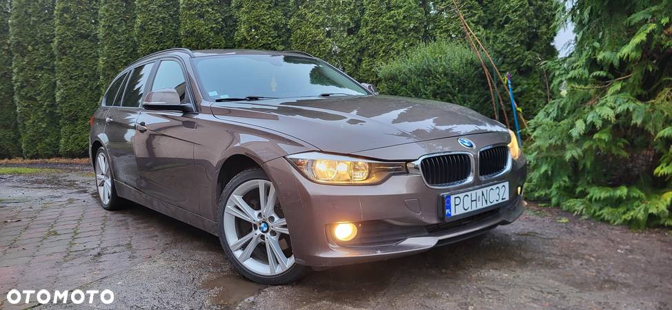 BMW Seria 3 318d Touring - 1