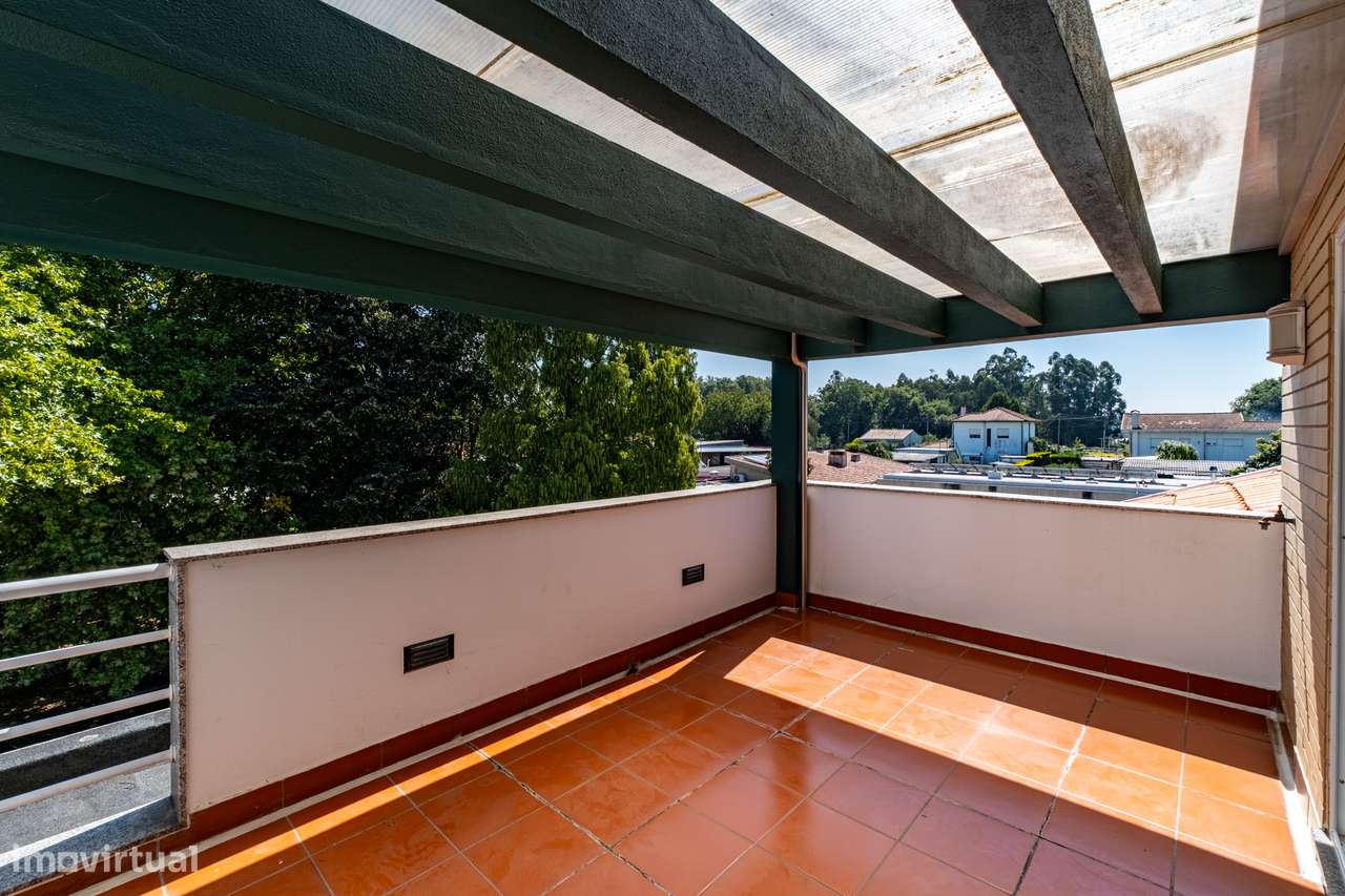 Magnifica Moradia T4 - Aldeamento privado com duas piscinas na Maia-36
