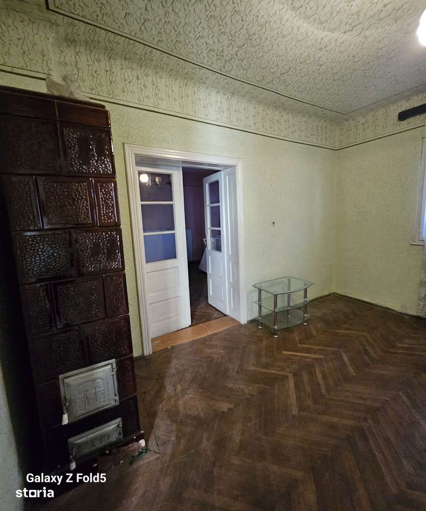 Casă solidă din cărămidă de vânzare în zona Iosia, Oradea - Imagine principală: 5/13