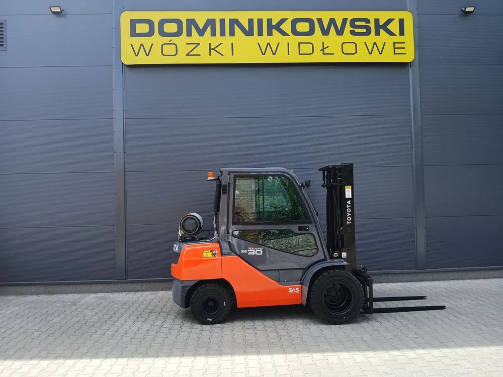 Toyota 02-8fgf30 2008